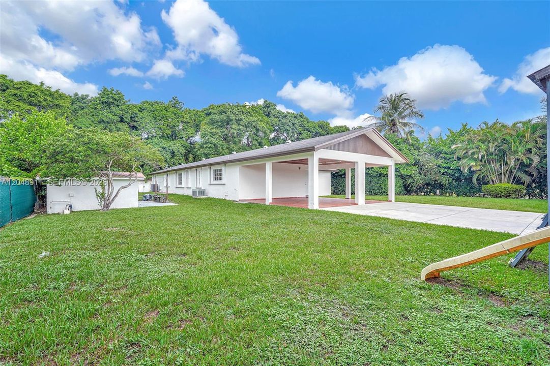 En Venta: $1,100,000 (4 camas, 4 baños, 2696 Pies cuadrados)