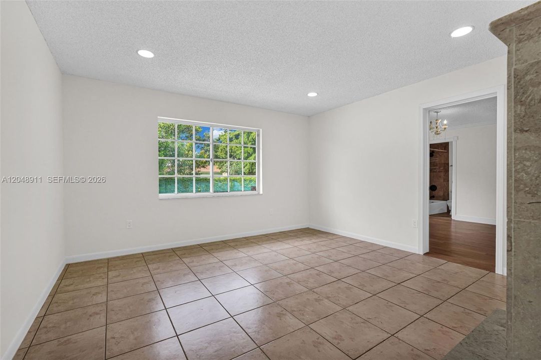 En Venta: $1,100,000 (4 camas, 4 baños, 2696 Pies cuadrados)