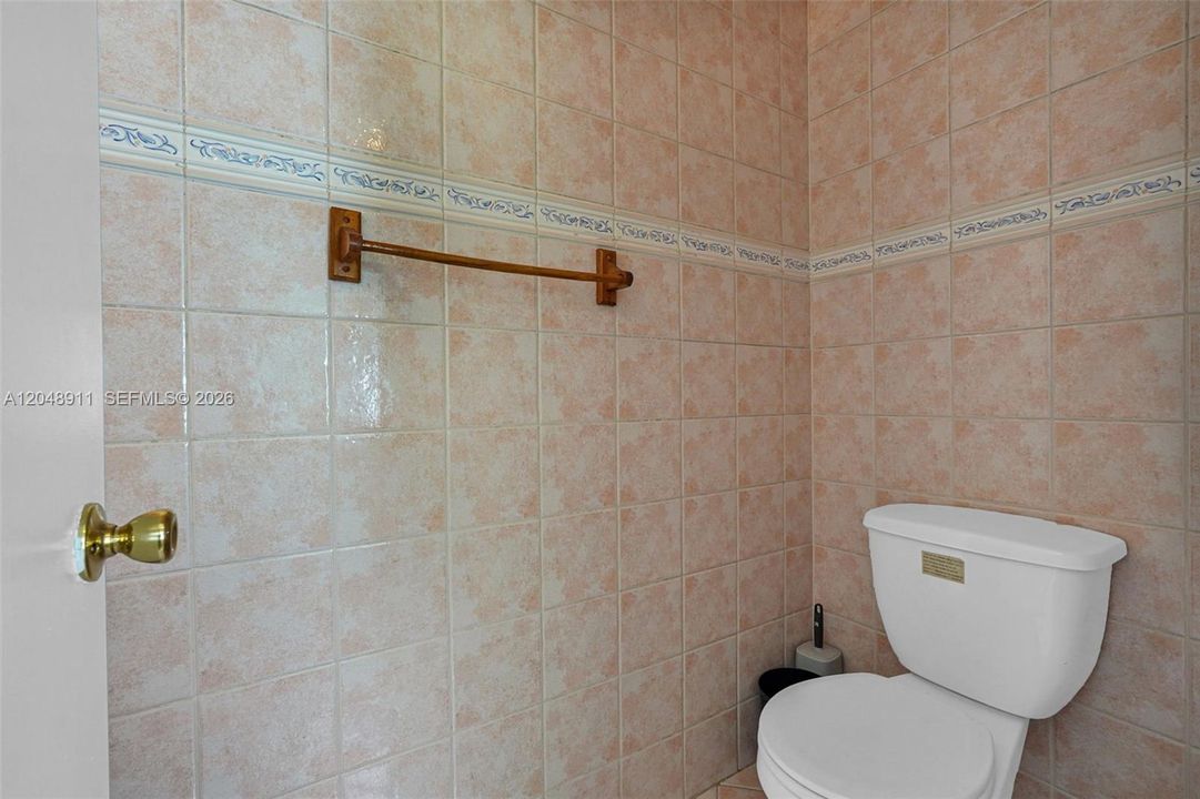 En Venta: $1,100,000 (4 camas, 4 baños, 2696 Pies cuadrados)