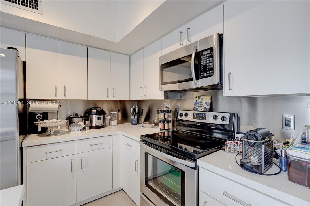 For Rent: $2,900 (3 beds, 2 baths, 1260 Square Feet)