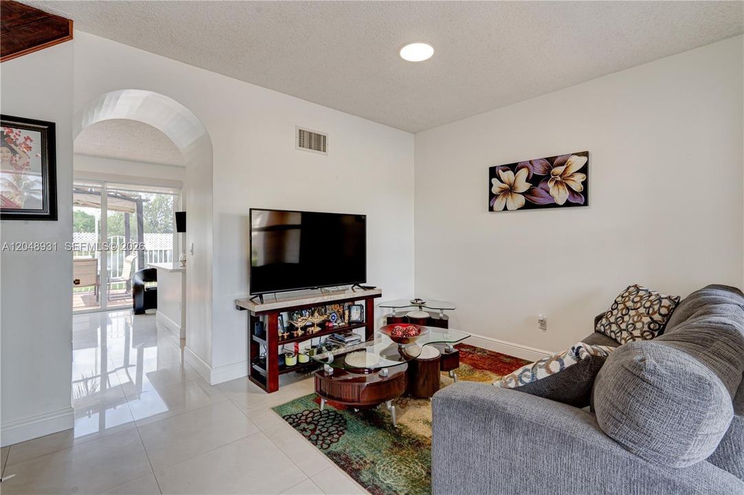 For Rent: $2,900 (3 beds, 2 baths, 1260 Square Feet)