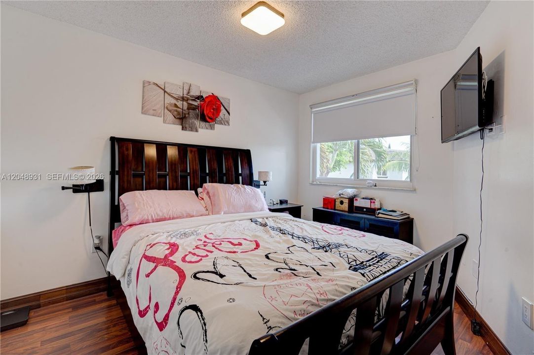 For Rent: $2,900 (3 beds, 2 baths, 1260 Square Feet)