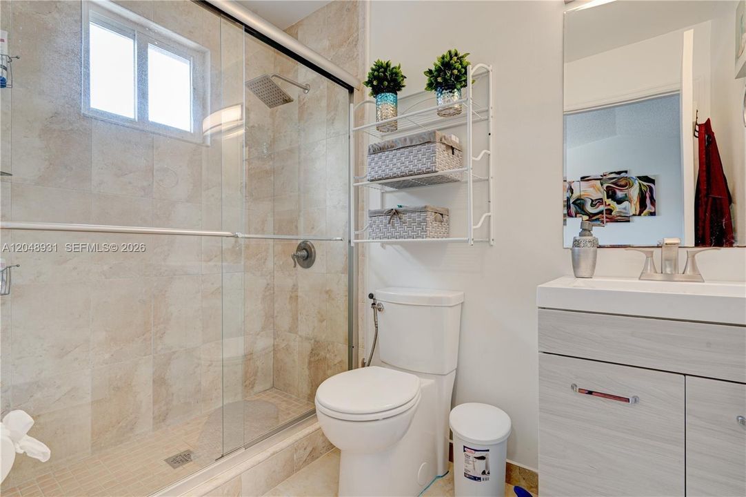 For Rent: $2,900 (3 beds, 2 baths, 1260 Square Feet)