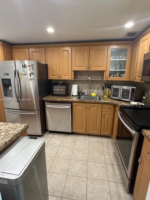 For Sale: $665,000 (2 beds, 2 baths, 1357 Square Feet)