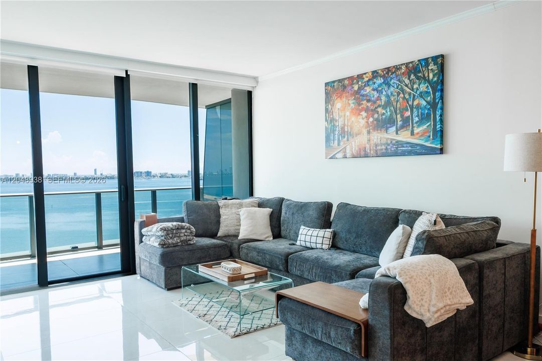 For Sale: $1,499,000 (3 beds, 3 baths, 1526 Square Feet)