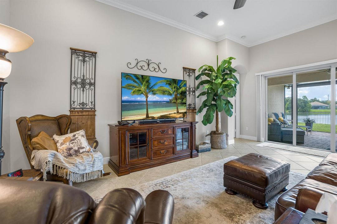 1774-Belmont-Cir-SW-HigMedia-016