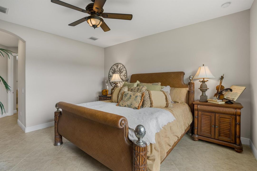 1774-Belmont-Cir-SW-HigMedia-032