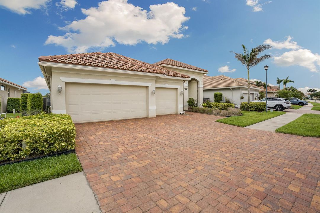 1774-Belmont-Cir-SW-HigMedia-009