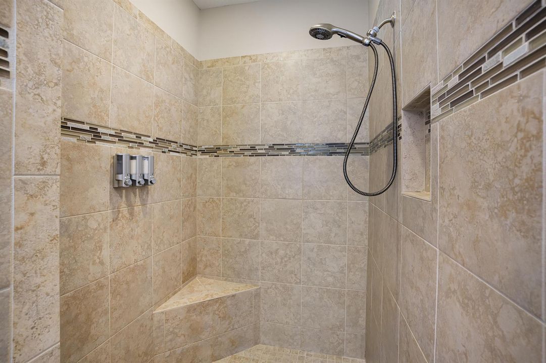 1774-Belmont-Cir-SW-HigMedia-038