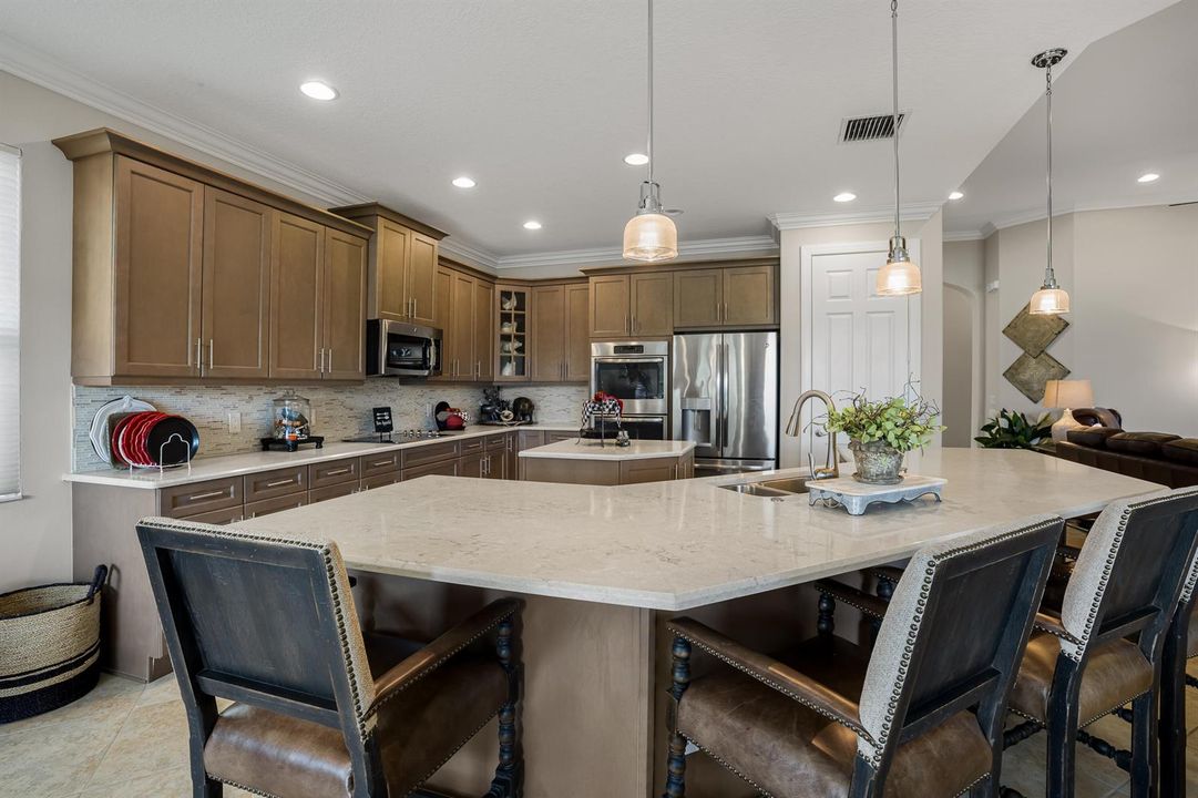 1774-Belmont-Cir-SW-HigMedia-025