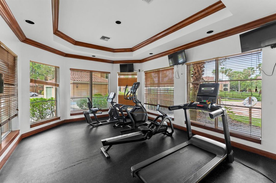 4812 N State Road 7 #205-33