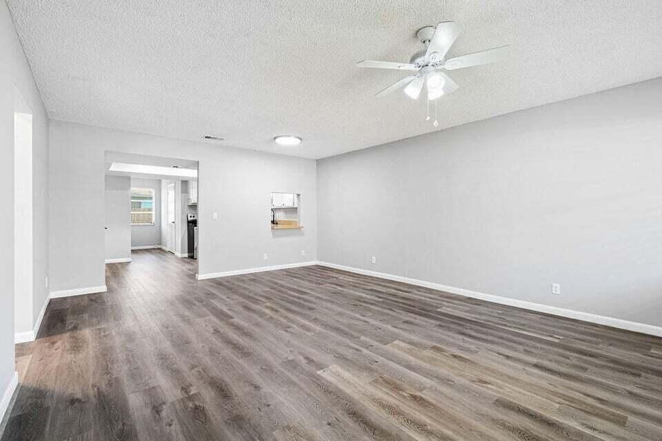9046 Main