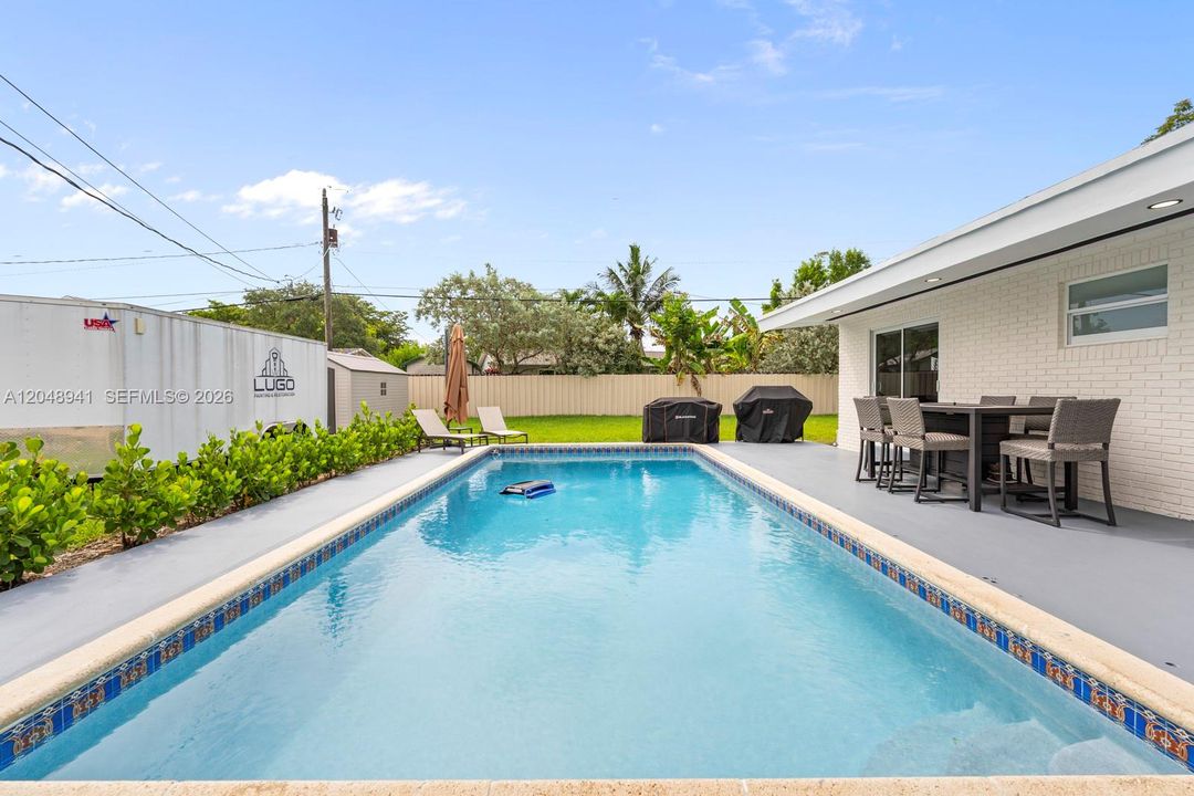 For Sale: $699,000 (3 beds, 2 baths, 1435 Square Feet)