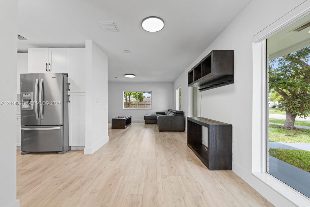 For Sale: $699,000 (3 beds, 2 baths, 1435 Square Feet)