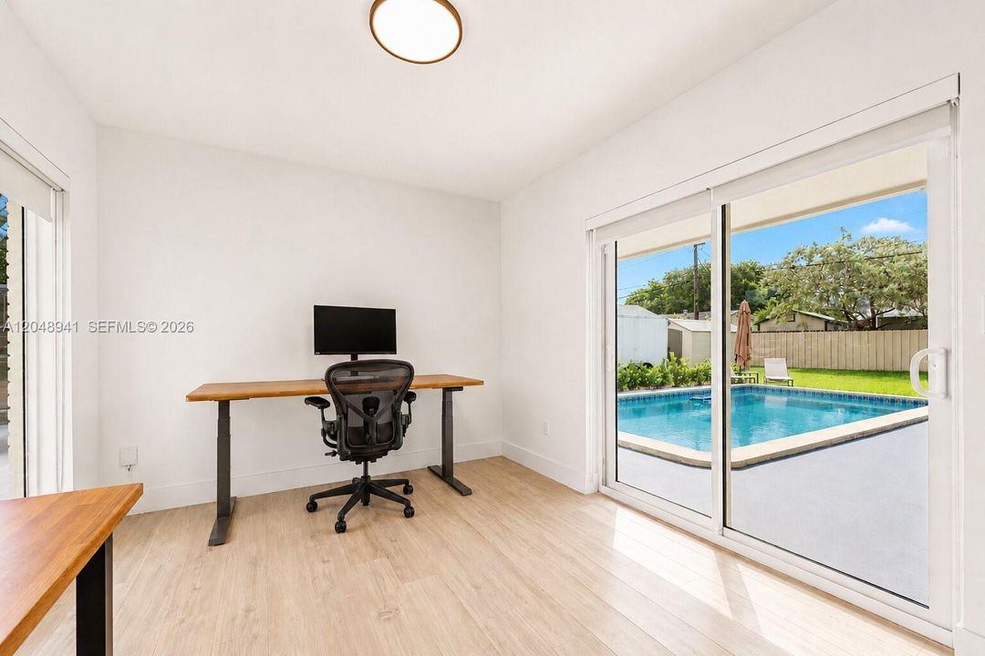 For Sale: $699,000 (3 beds, 2 baths, 1435 Square Feet)