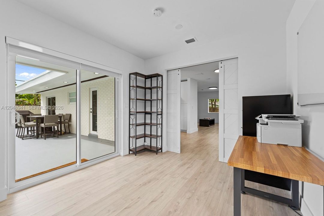 For Sale: $699,000 (3 beds, 2 baths, 1435 Square Feet)
