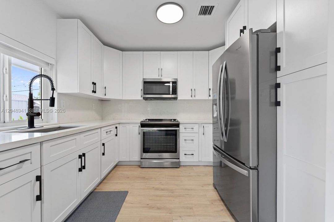 For Sale: $699,000 (3 beds, 2 baths, 1435 Square Feet)