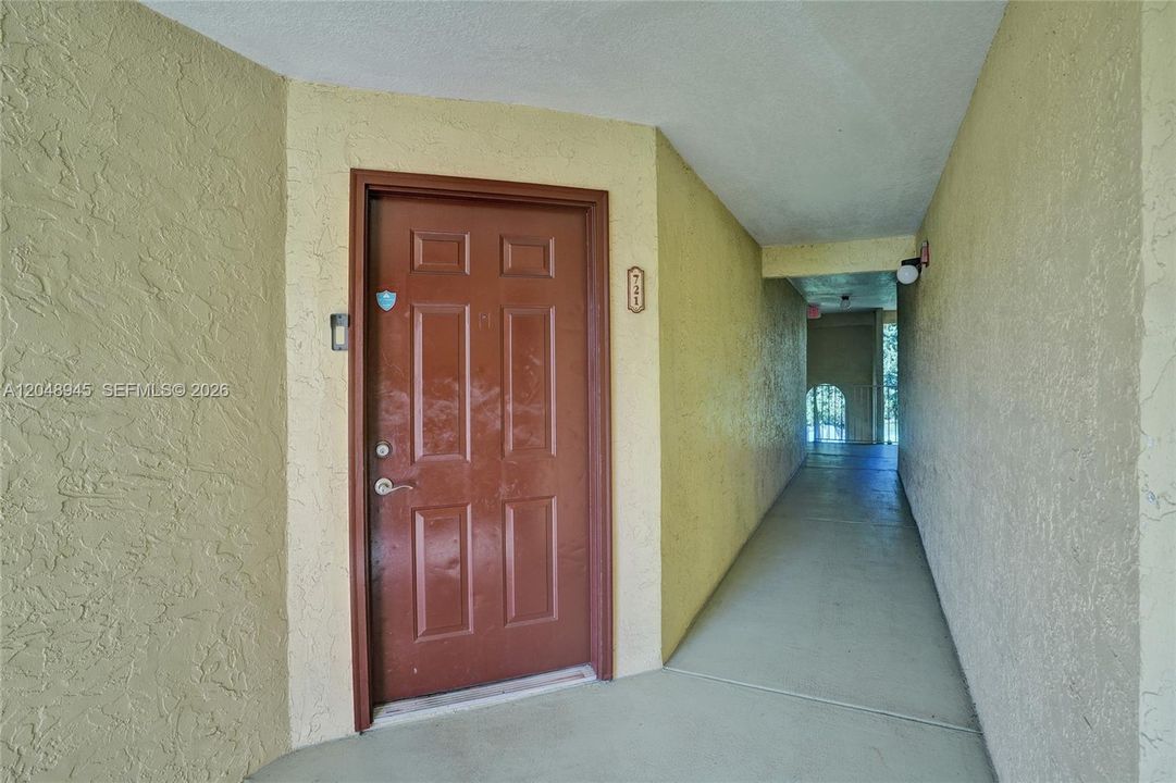 For Rent: $2,400 (2 beds, 2 baths, 1065 Square Feet)