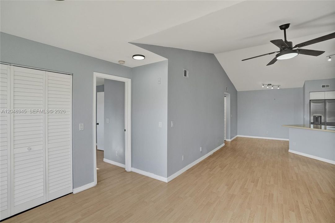 For Rent: $2,400 (2 beds, 2 baths, 1065 Square Feet)