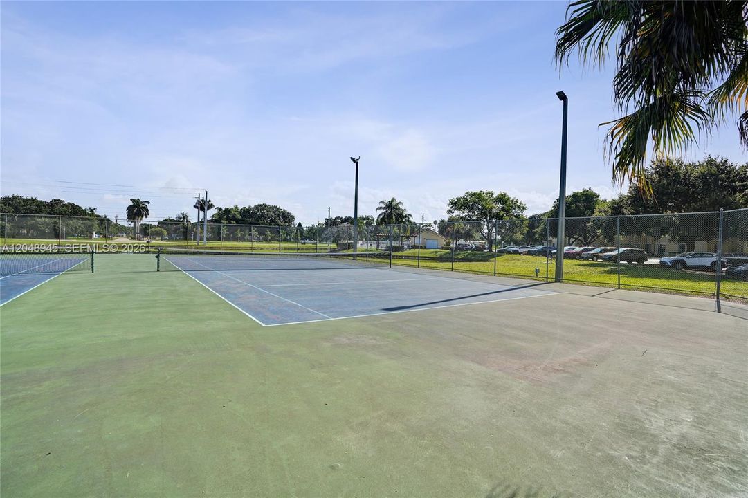 For Rent: $2,400 (2 beds, 2 baths, 1065 Square Feet)