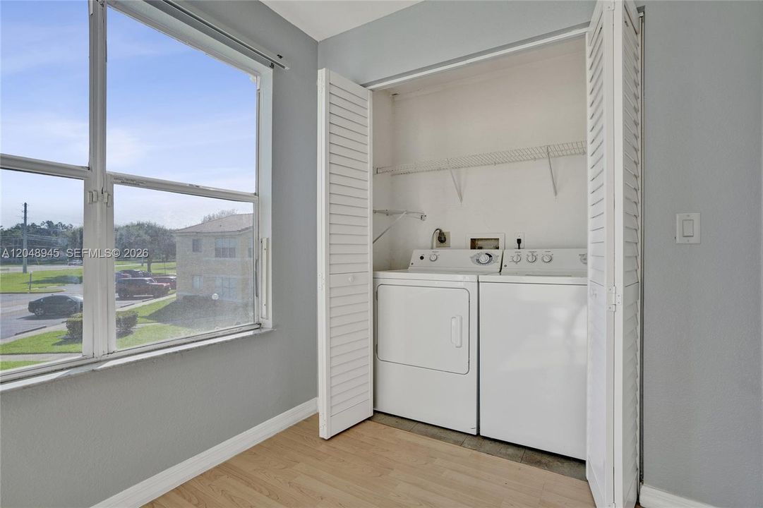 For Rent: $2,400 (2 beds, 2 baths, 1065 Square Feet)