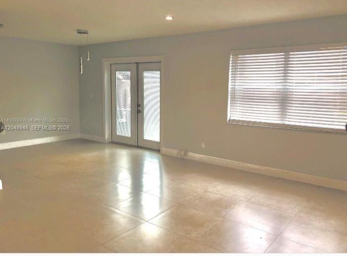 For Sale: $272,000 (3 beds, 1 baths, 1167 Square Feet)
