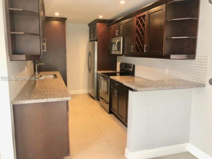For Sale: $272,000 (3 beds, 1 baths, 1167 Square Feet)