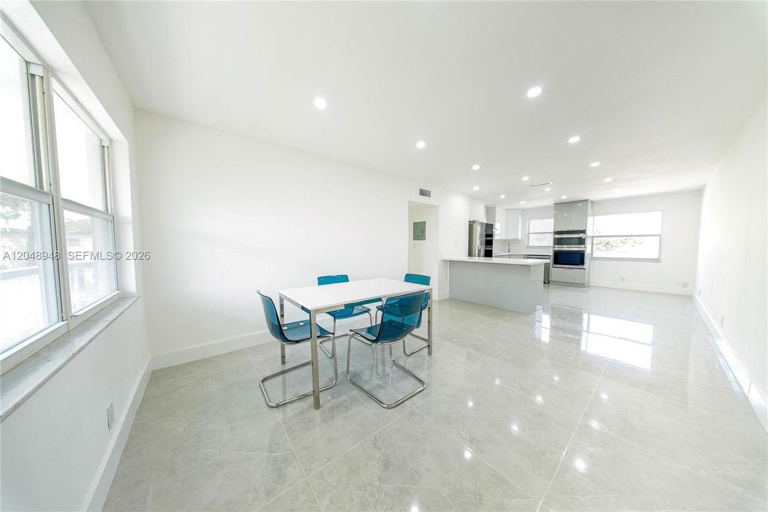 AS-IS LIVING ROOM (W/DINING TABLE)