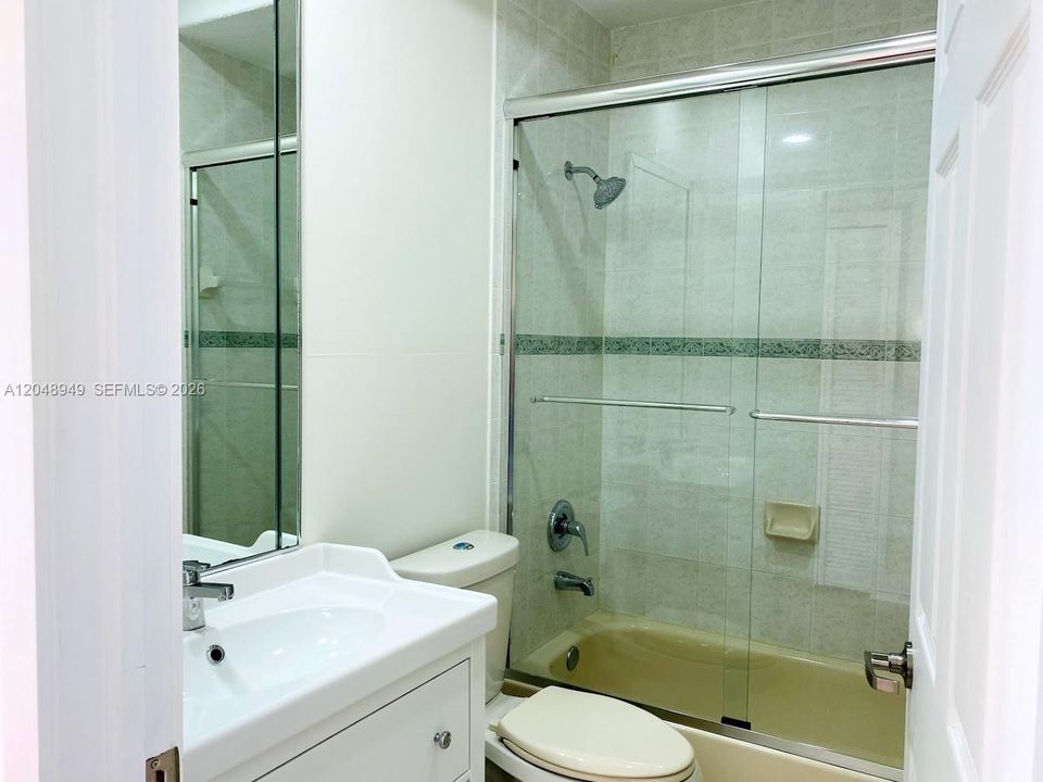 For Rent: $3,800 (3 beds, 2 baths, 1671 Square Feet)