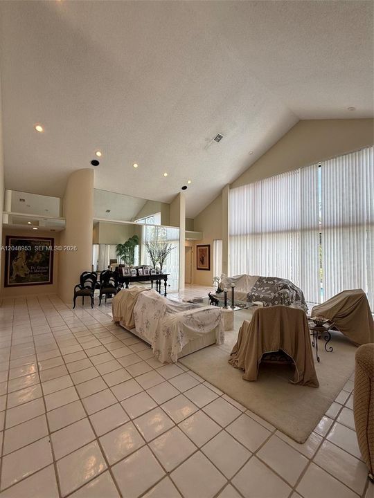 En Venta: $1,399,900 (3 camas, 2 baños, 3612 Pies cuadrados)