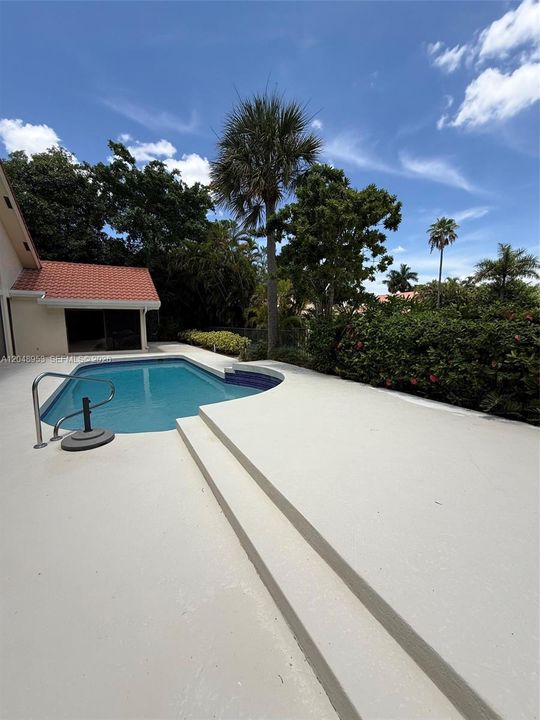 En Venta: $1,399,900 (3 camas, 2 baños, 3612 Pies cuadrados)