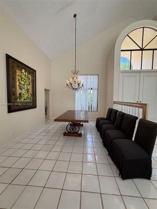 En Venta: $1,399,900 (3 camas, 2 baños, 3612 Pies cuadrados)
