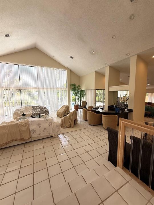 En Venta: $1,399,900 (3 camas, 2 baños, 3612 Pies cuadrados)
