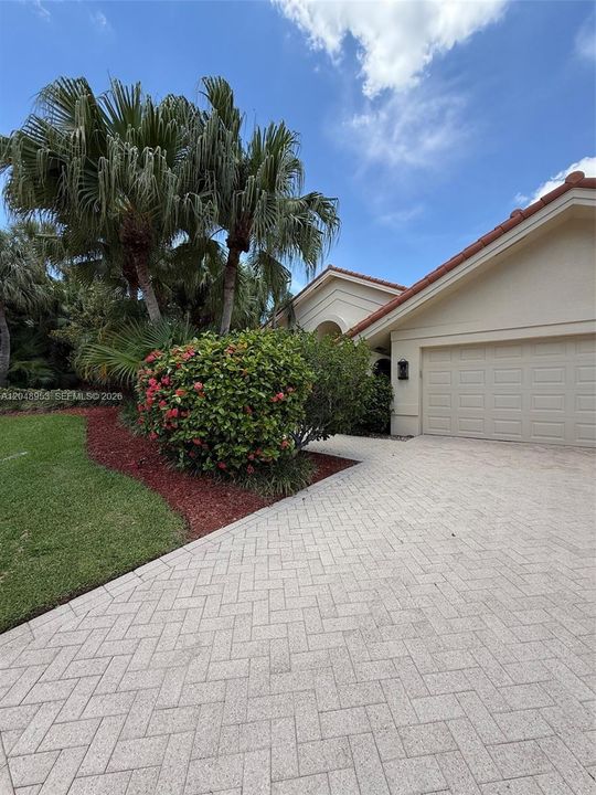 En Venta: $1,399,900 (3 camas, 2 baños, 3612 Pies cuadrados)