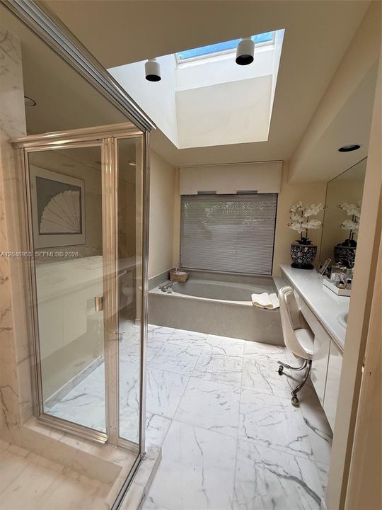 En Venta: $1,399,900 (3 camas, 2 baños, 3612 Pies cuadrados)