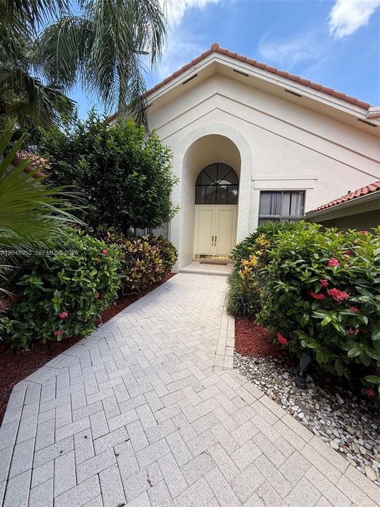 En Venta: $1,399,900 (3 camas, 2 baños, 3612 Pies cuadrados)