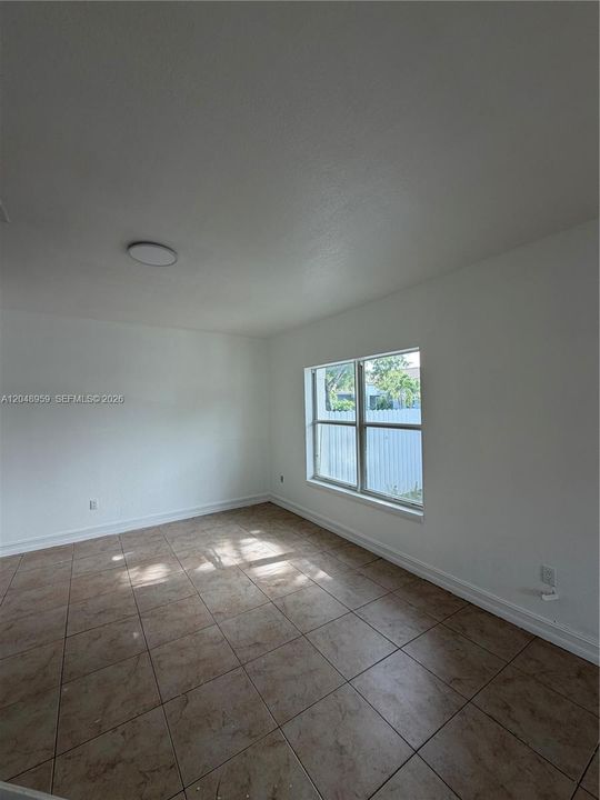 For Rent: $3,300 (4 beds, 2 baths, 2734 Square Feet)