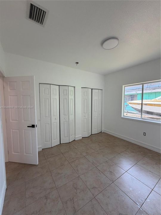 For Rent: $3,300 (4 beds, 2 baths, 2734 Square Feet)