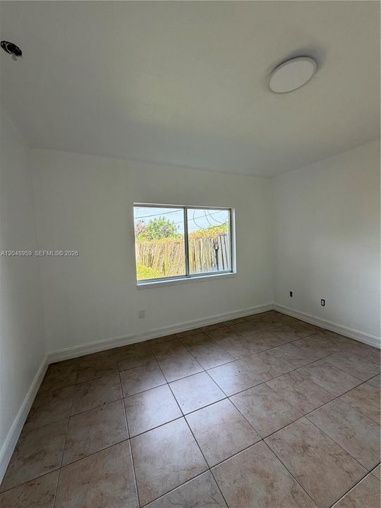 For Rent: $3,300 (4 beds, 2 baths, 2734 Square Feet)