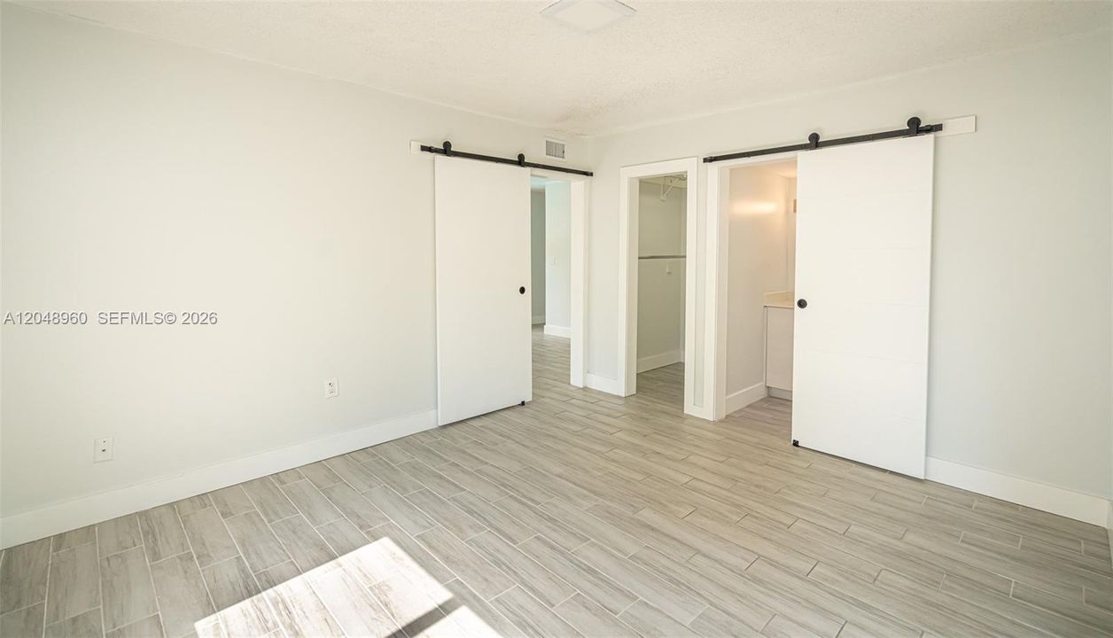 For Rent: $2,600 (2 beds, 1 baths, 16979 Square Feet)