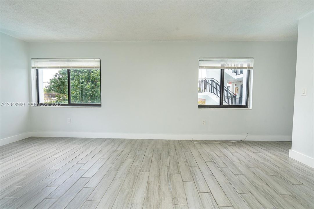 For Rent: $2,600 (2 beds, 1 baths, 16979 Square Feet)