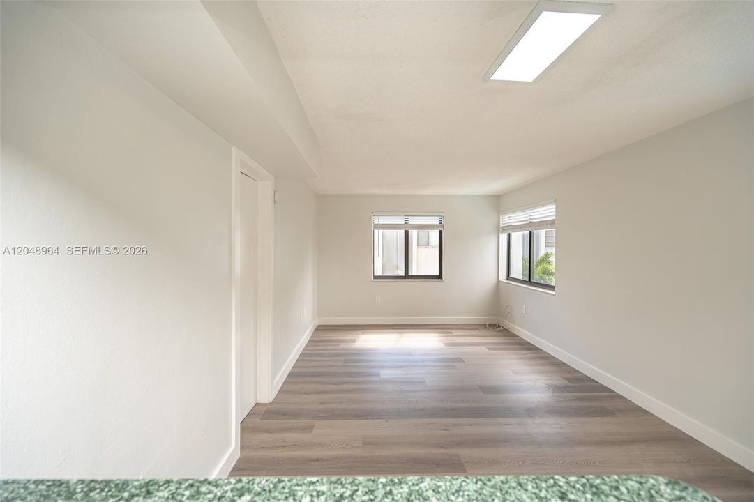 For Rent: $2,600 (2 beds, 1 baths, 16979 Square Feet)
