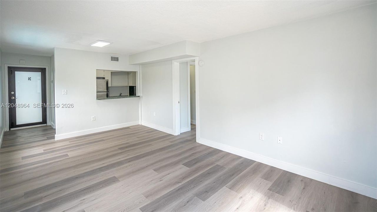 For Rent: $2,600 (2 beds, 1 baths, 16979 Square Feet)
