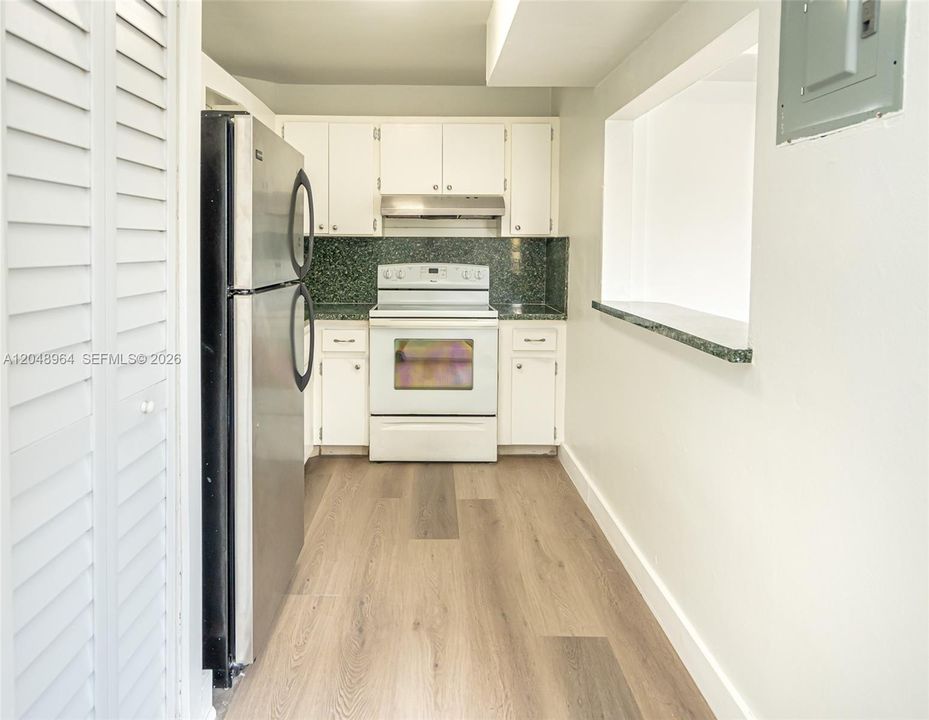 For Rent: $2,600 (2 beds, 1 baths, 16979 Square Feet)