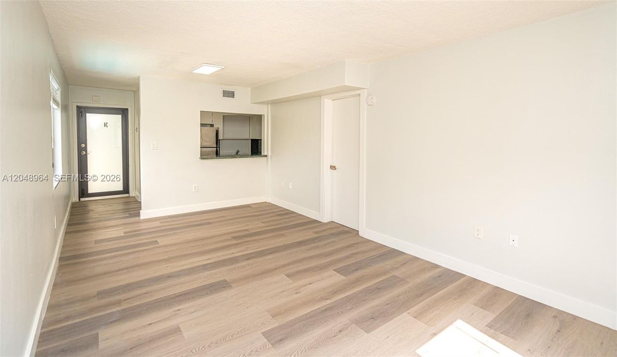 For Rent: $2,600 (2 beds, 1 baths, 16979 Square Feet)