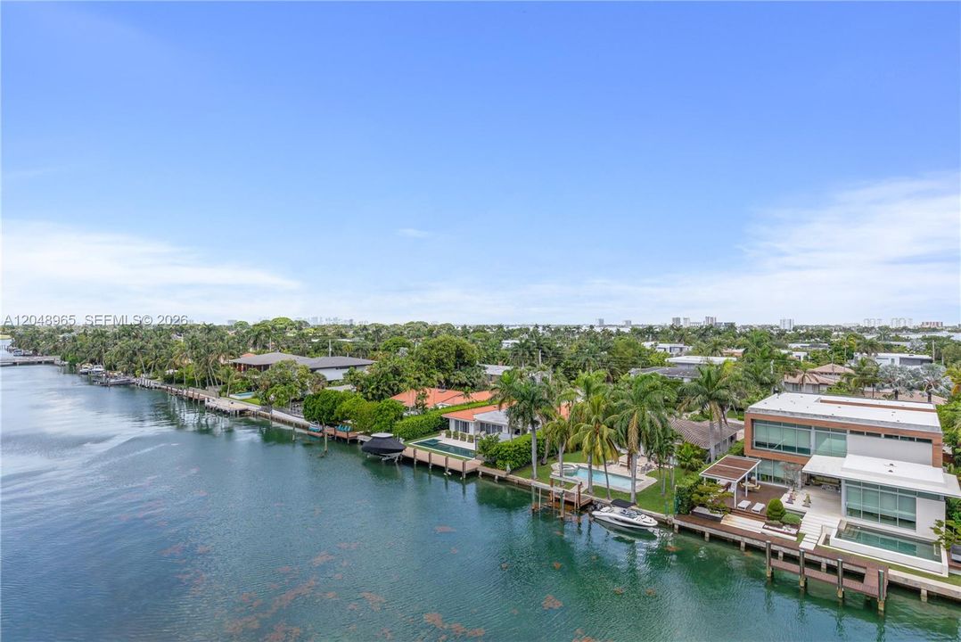 For Sale: $2,199,000 (3 beds, 3 baths, 1882 Square Feet)