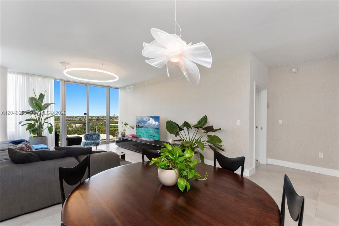For Sale: $2,199,000 (3 beds, 3 baths, 1882 Square Feet)