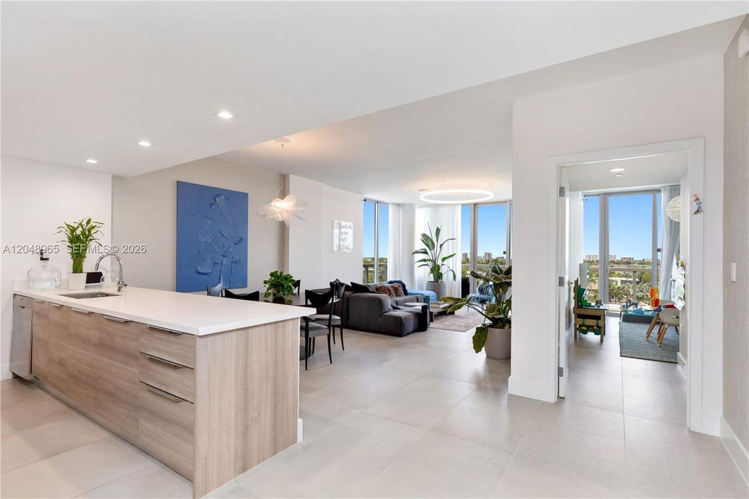 For Sale: $2,199,000 (3 beds, 3 baths, 1882 Square Feet)