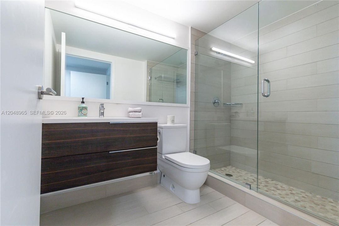 2nd Bathroom