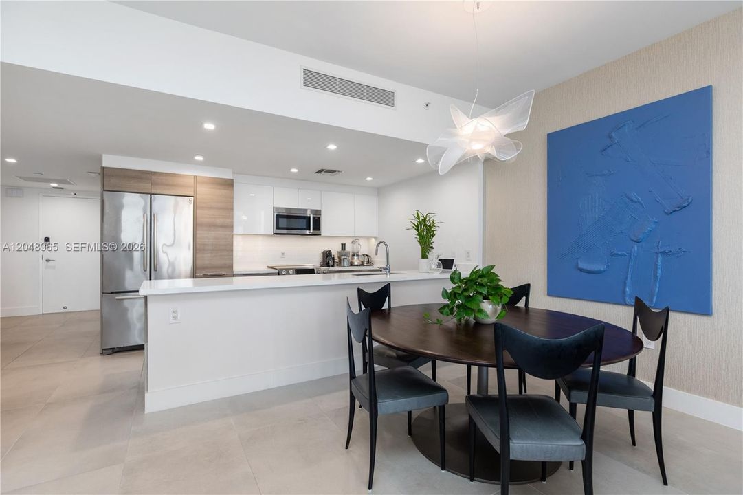 For Sale: $2,199,000 (3 beds, 3 baths, 1882 Square Feet)